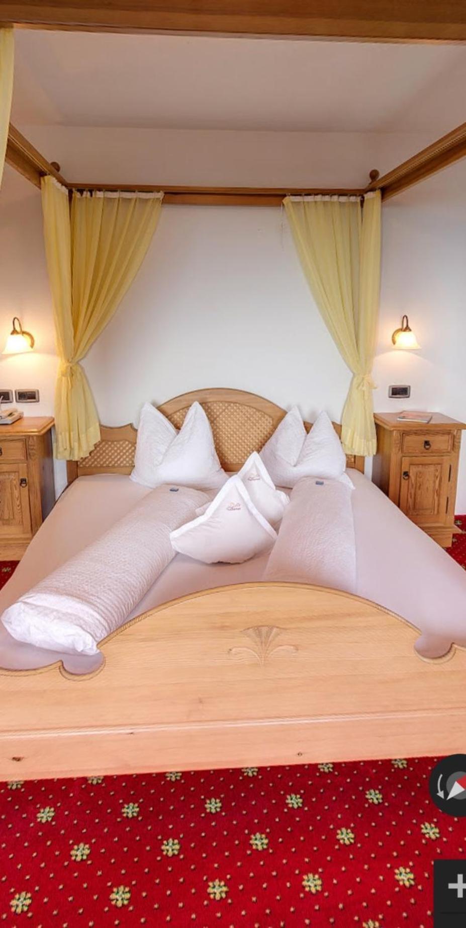 Hotel Tonnerhof ราชีเนส ภายนอก รูปภาพ